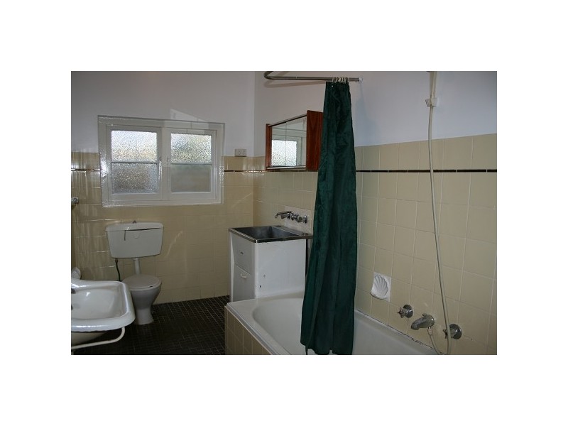211 McLACHLAN STREET, Orange NSW 2800