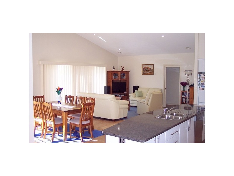 3 AVONLEA PLACE, Orange NSW 2800