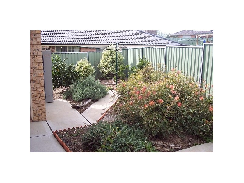 6 MCCARRON PLACE, Orange NSW 2800