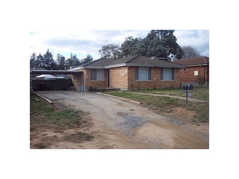 8 Maxime Place, Orange NSW 2800