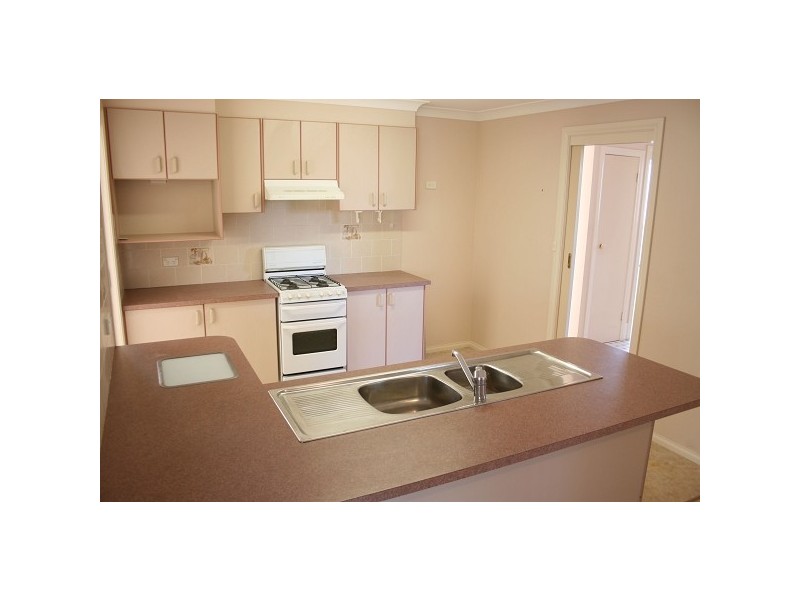 6 Agland Crescent, Orange NSW 2800