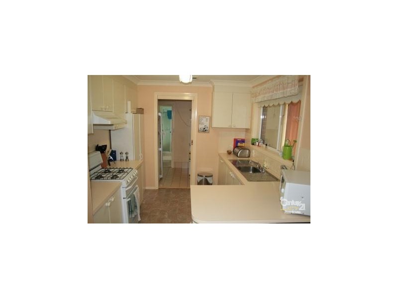 8 Agland Crescent, Orange NSW 2800