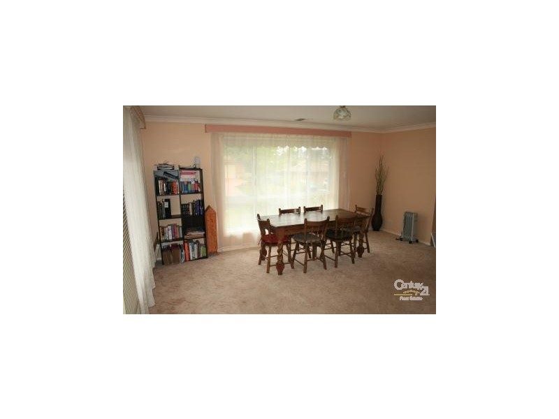 8 Agland Crescent, Orange NSW 2800