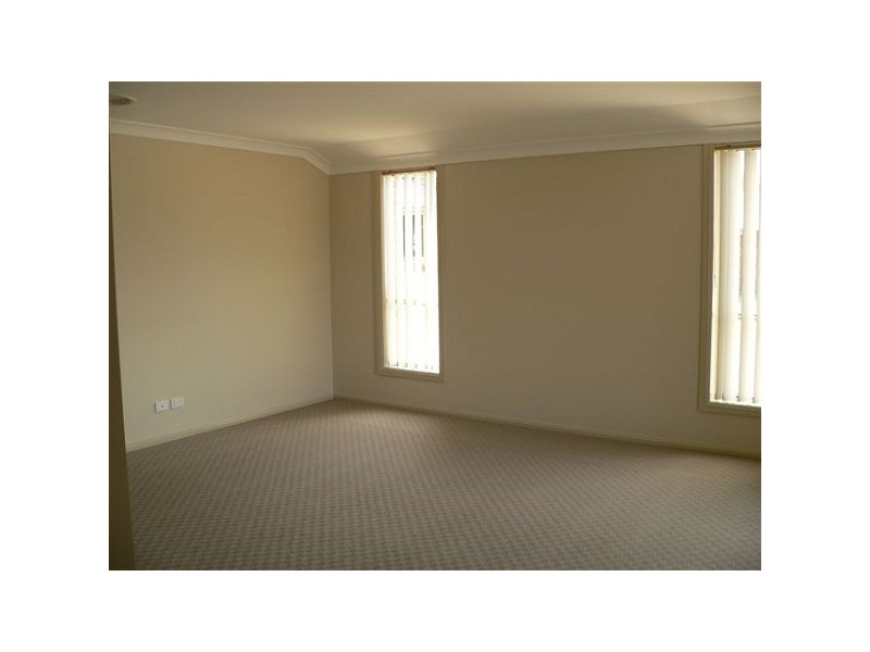 41 Fahy Crescent, Orange NSW 2800