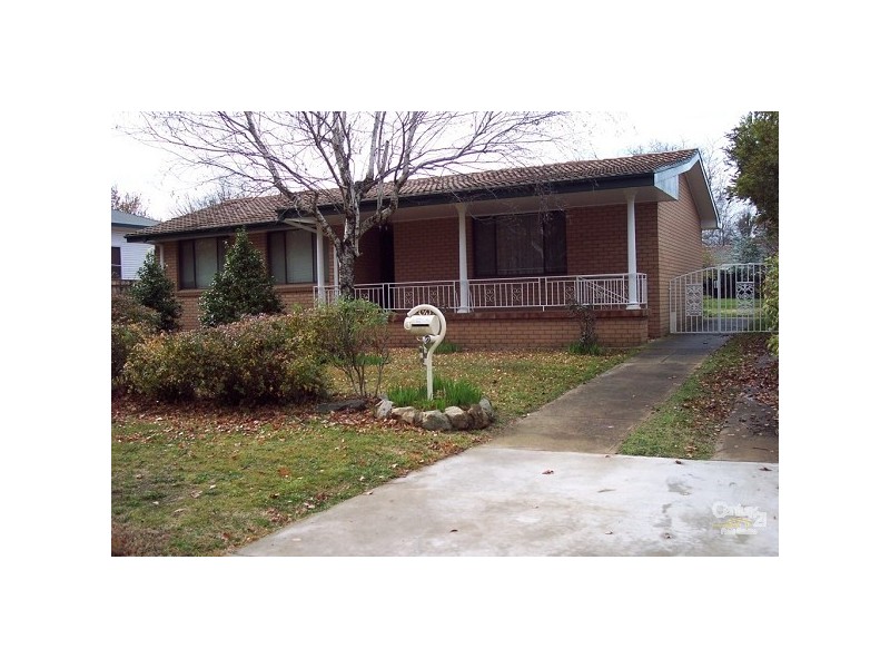 132 Clinton Street, Orange NSW 2800