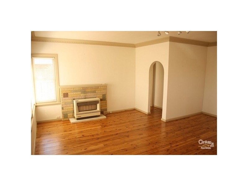 375 Lords Place, Orange NSW 2800