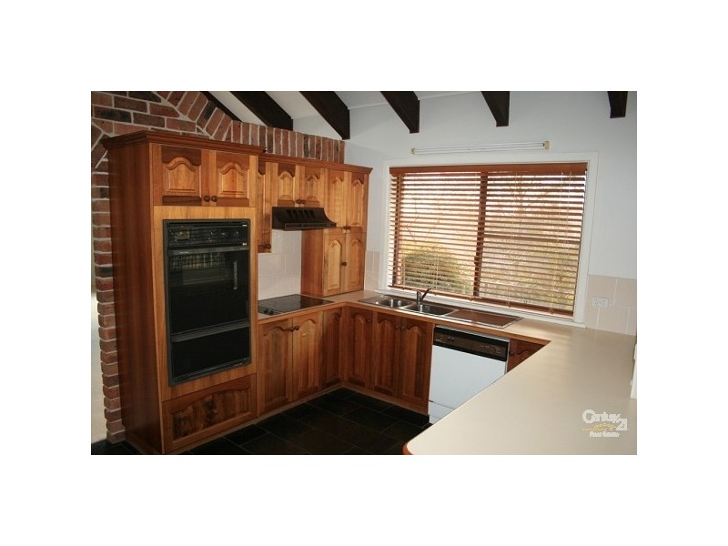 57 GreenLane West, Orange NSW 2800