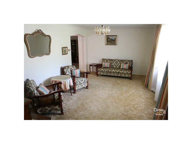 27 Boronia Crescent, Orange NSW 2800