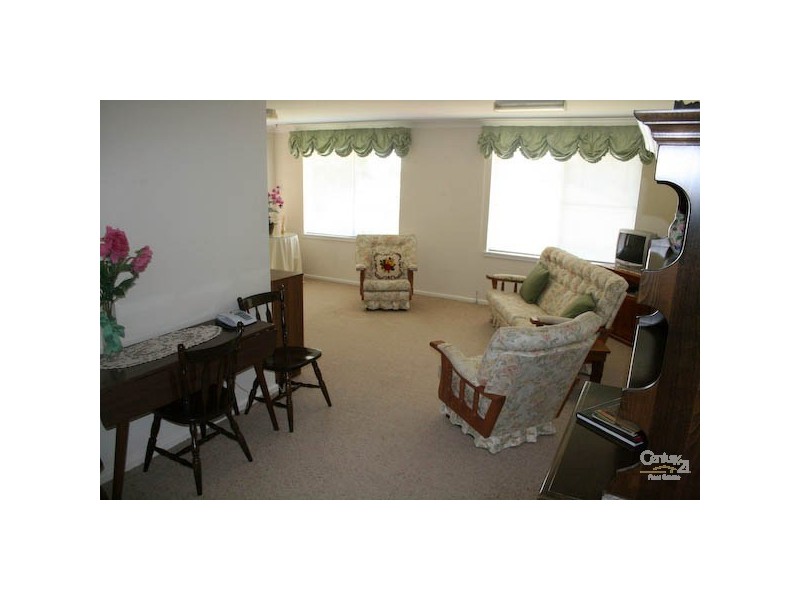 27 Boronia Crescent, Orange NSW 2800