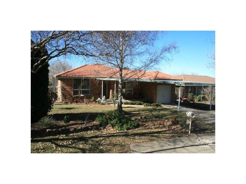 11 Hargraves Crescent, Orange NSW 2800