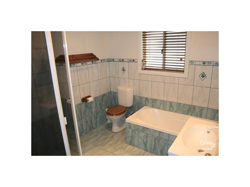 Spring Hill NSW 2800