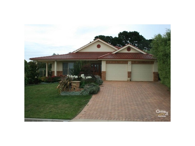24 Roselawn Drive, Orange NSW 2800