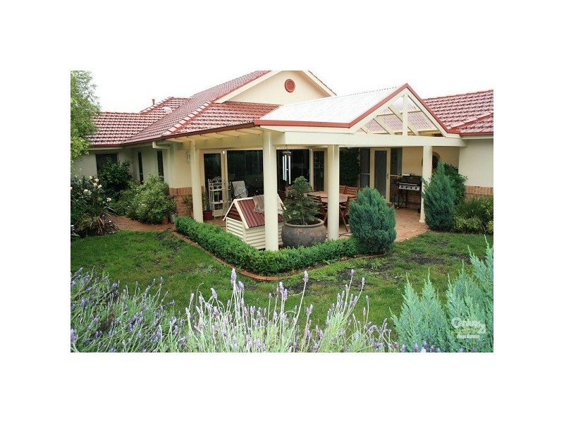 24 Roselawn Drive, Orange NSW 2800