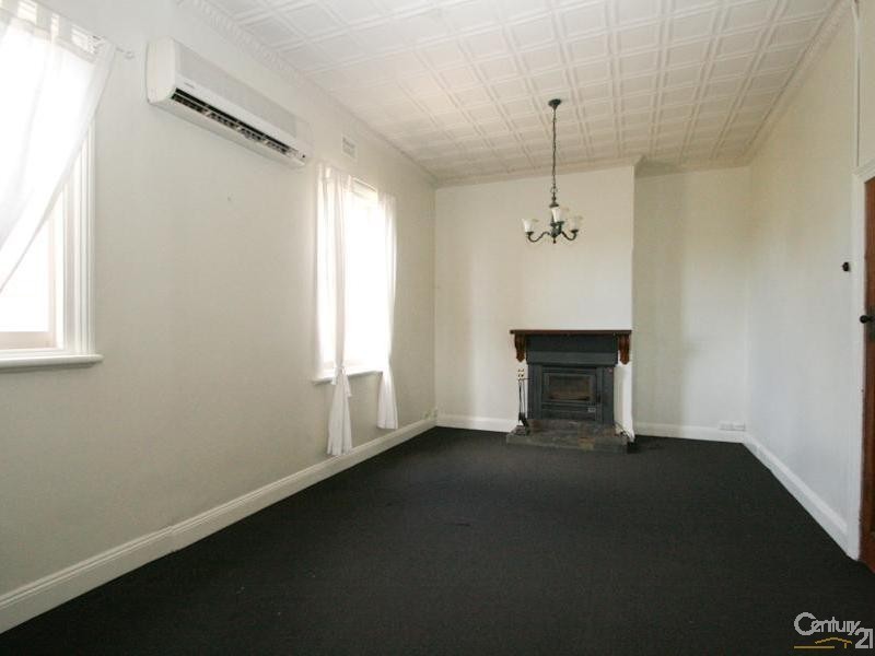 36 Caroline Street, Orange NSW 2800