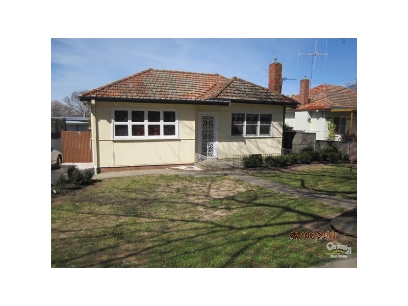 18 Fox Avenue, Orange NSW 2800