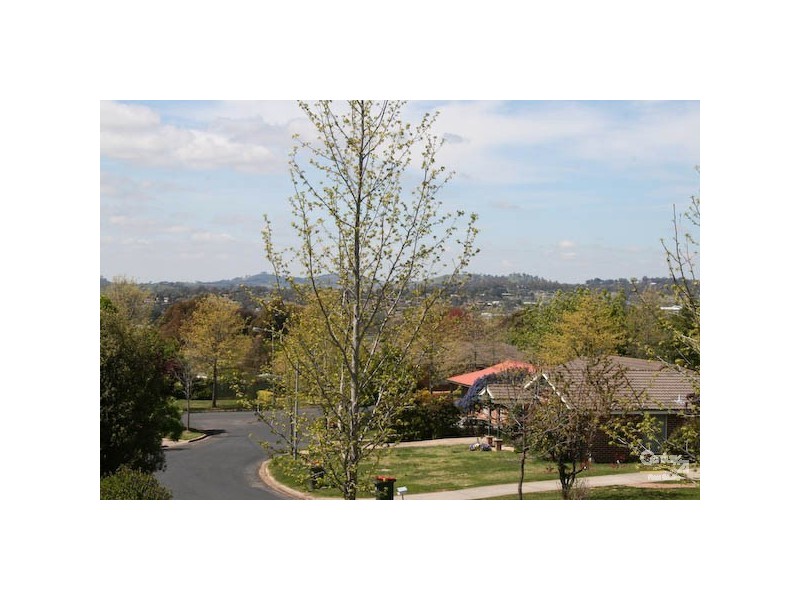 6 BONANZA PLACE, Orange NSW 2800