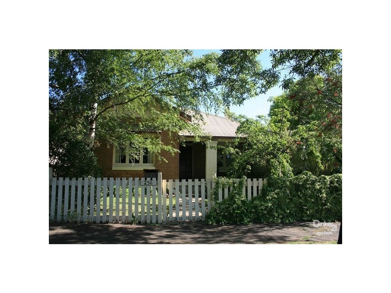 256 Byng Street, Orange NSW 2800