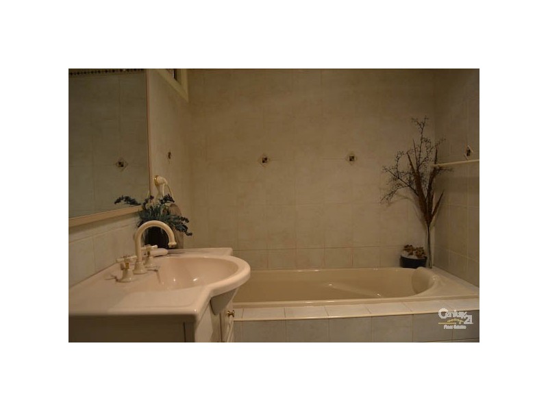 2 Cemar Ave, Orange NSW 2800