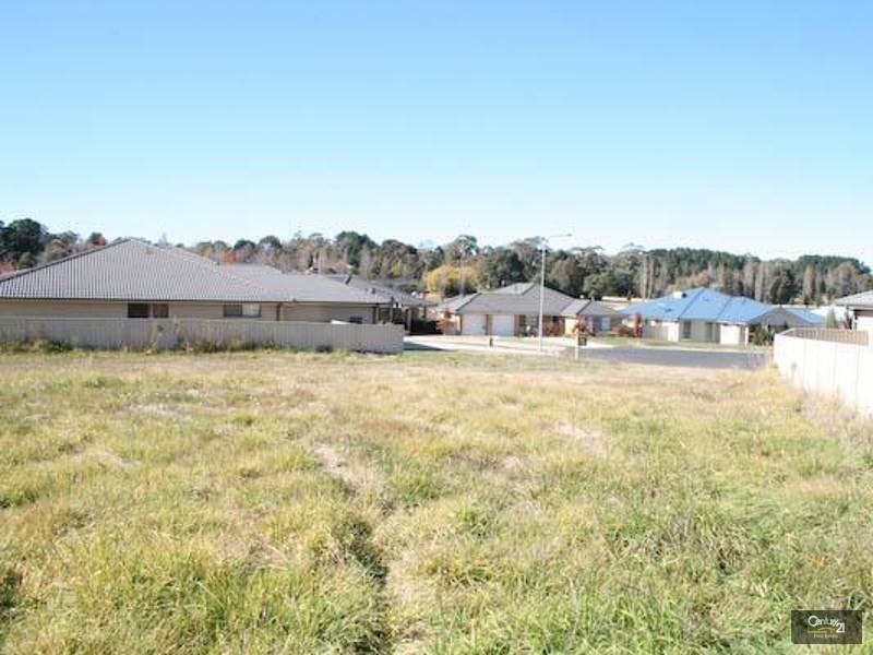 4 BURROWS COURT, Orange NSW 2800