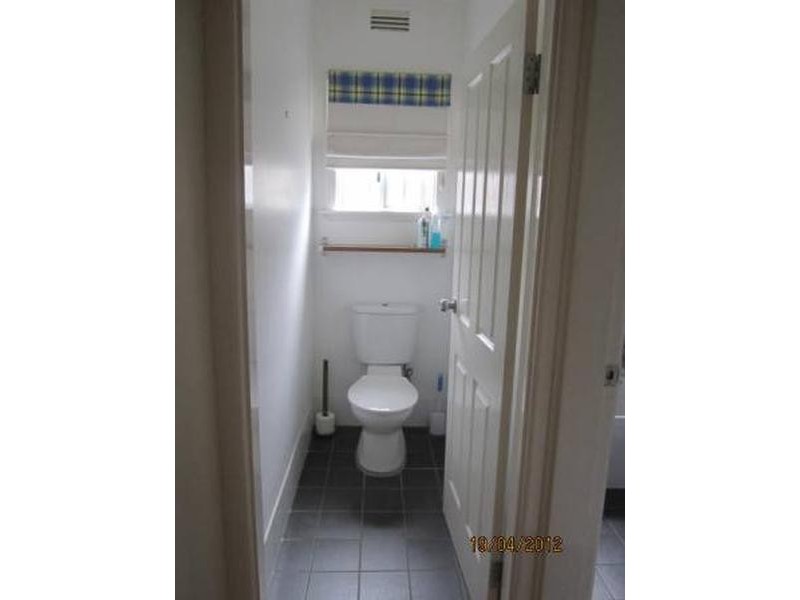 9 Racecourse Rd, Orange NSW 2800