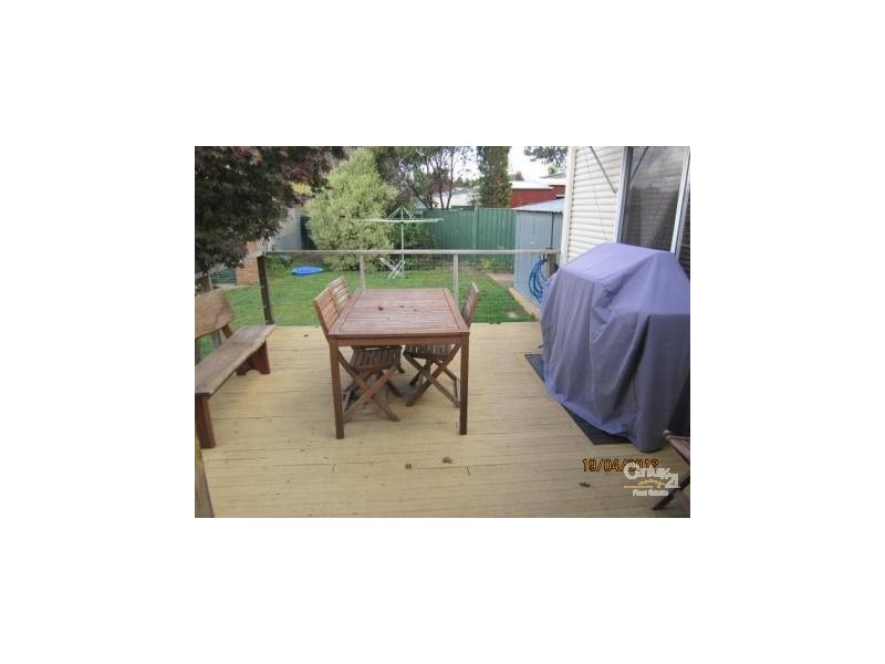 9 Racecourse Rd, Orange NSW 2800