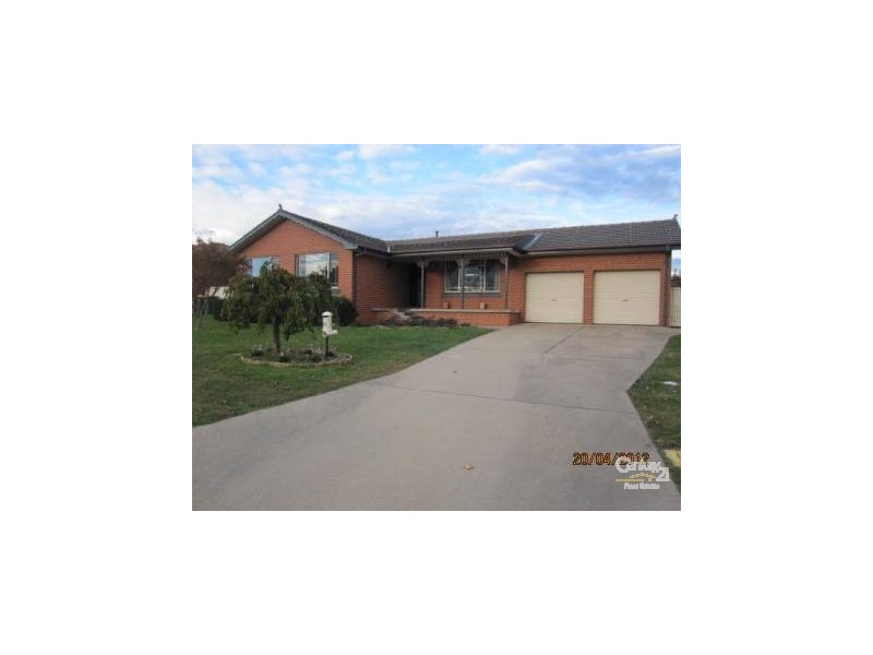 11 Alan Ridley Place, Orange NSW 2800