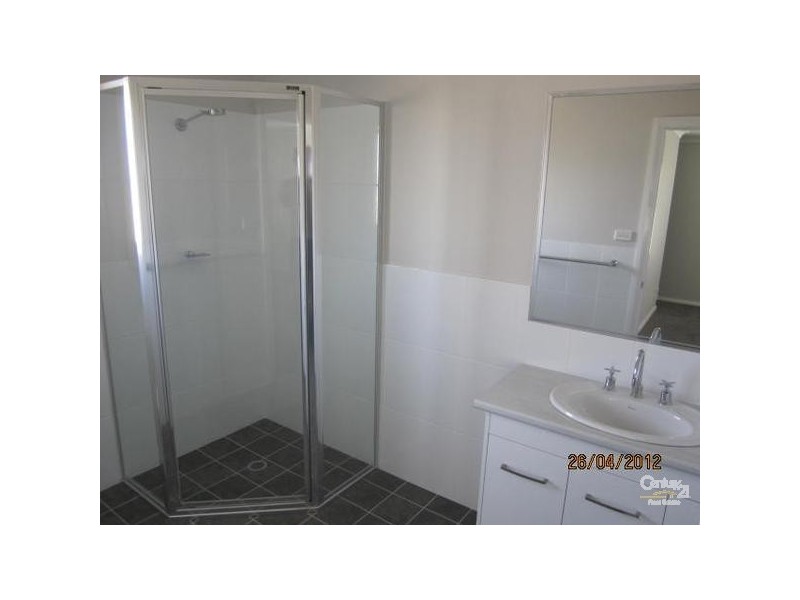 42 LISBON CIRCUIT, Orange NSW 2800