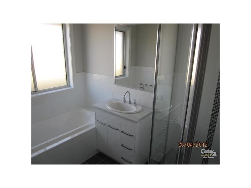 42 LISBON CIRCUIT, Orange NSW 2800