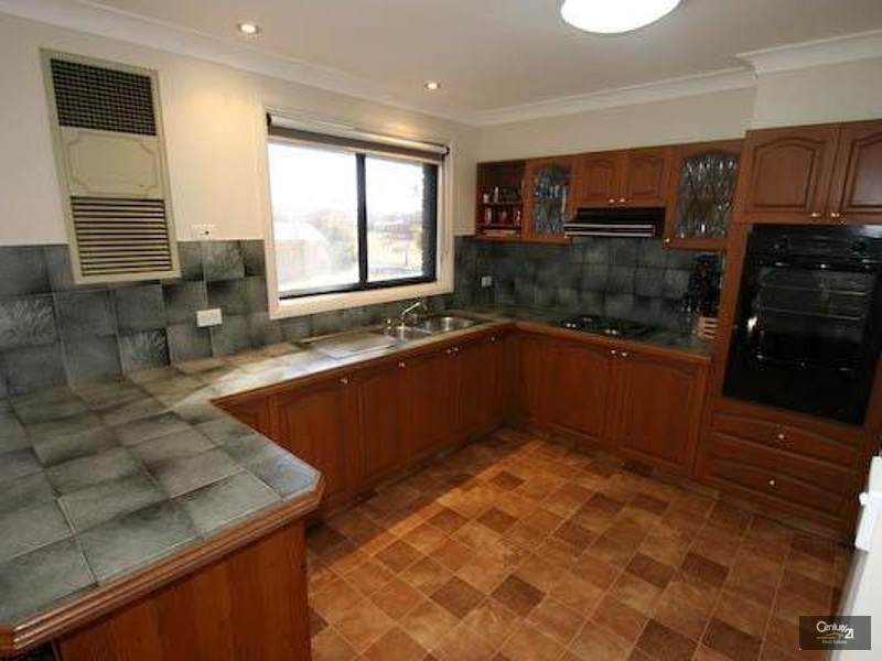 4 Blackmans Close, Orange NSW 2800