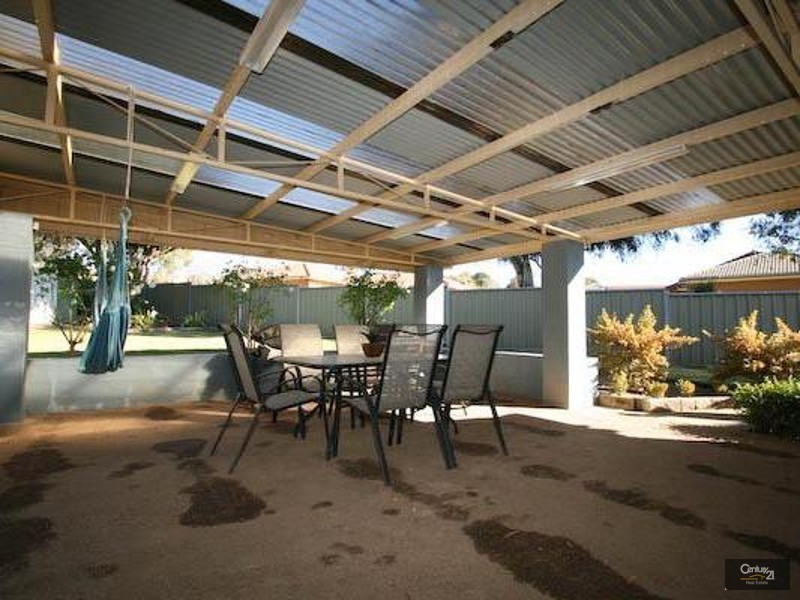 4 Blackmans Close, Orange NSW 2800