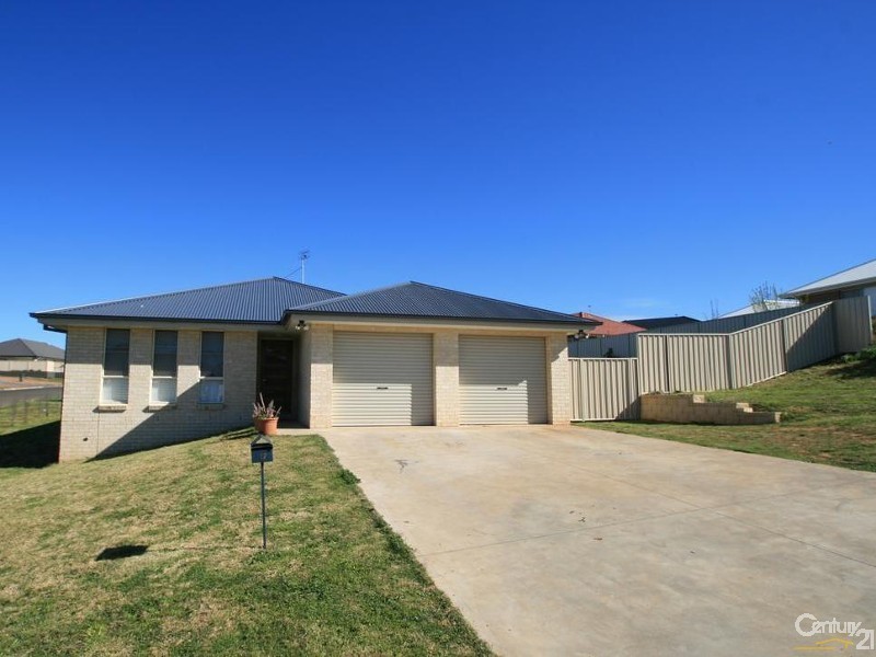 17 Isaac Drive, Orange NSW 2800