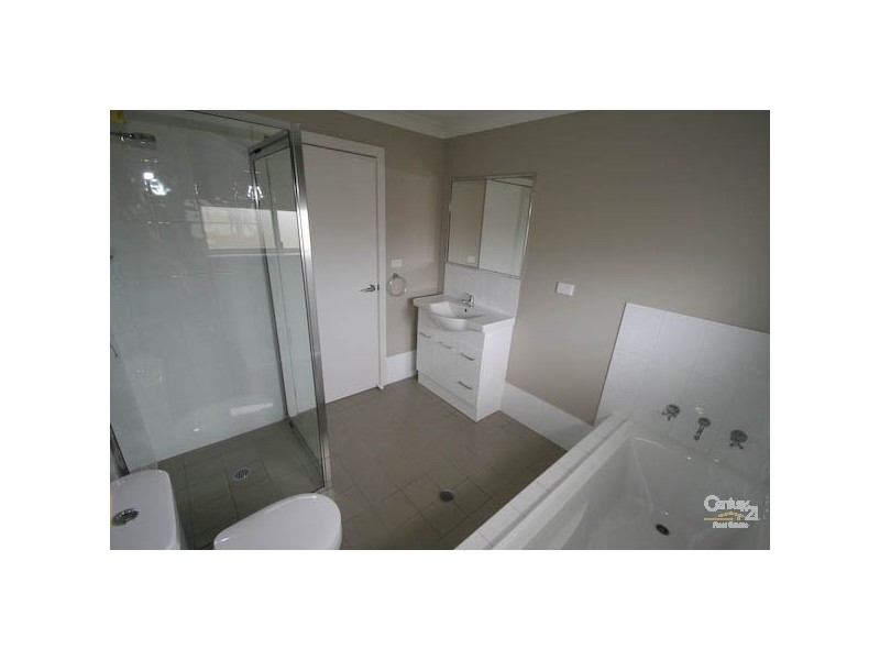 17 Isaac Drive, Orange NSW 2800