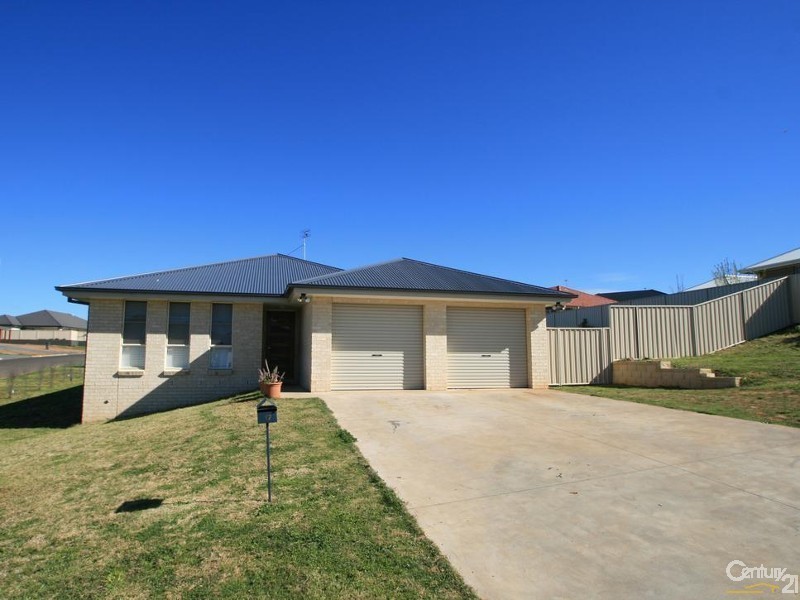 17 Isaac Drive, Orange NSW 2800