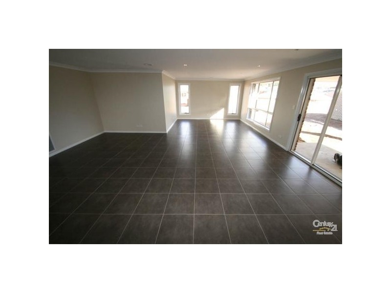 7 PIPPIN WAY, Orange NSW 2800