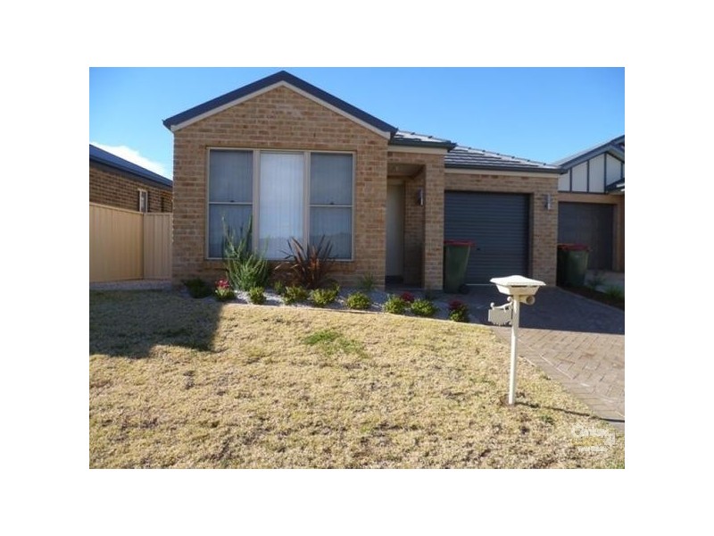 4 MESSINA STREET, Orange NSW 2800