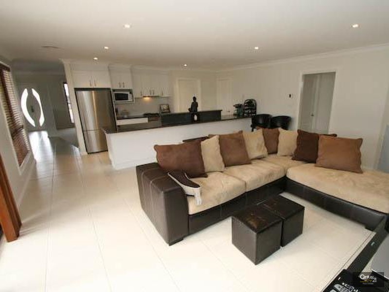 11 CATANIA STREET, Orange NSW 2800