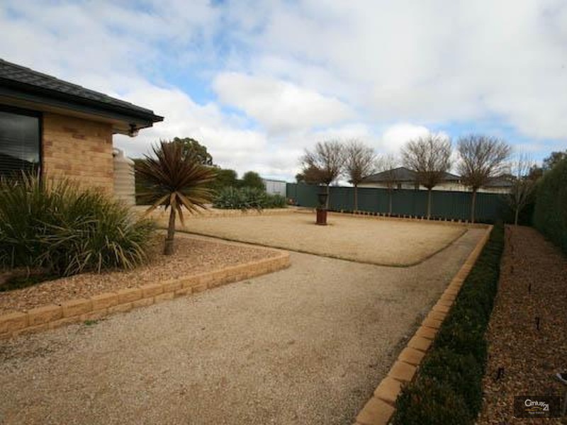 11 CATANIA STREET, Orange NSW 2800