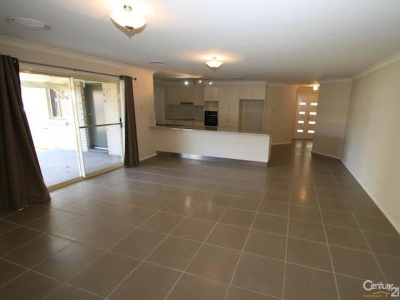 Spring Hill NSW 2800