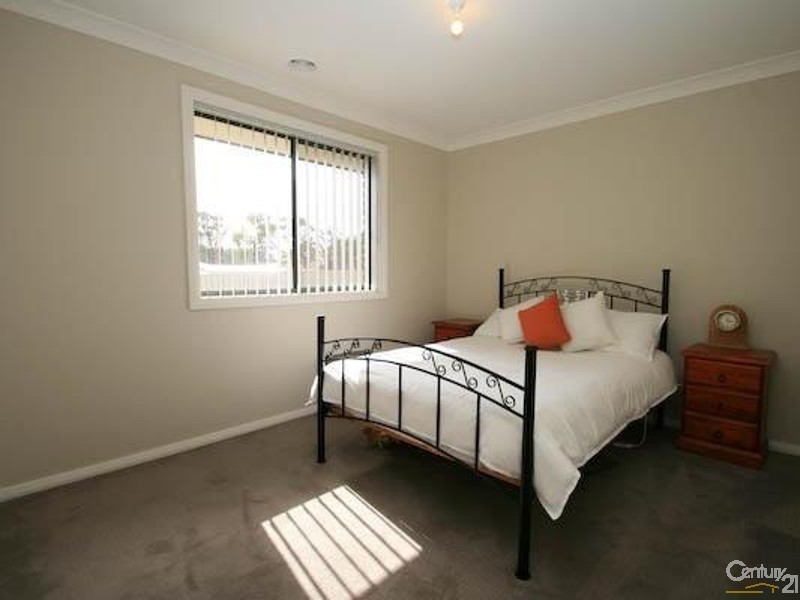 33 CATANIA STREET, Orange NSW 2800
