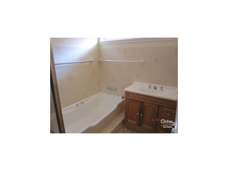 11 Talinga Place, Orange NSW 2800