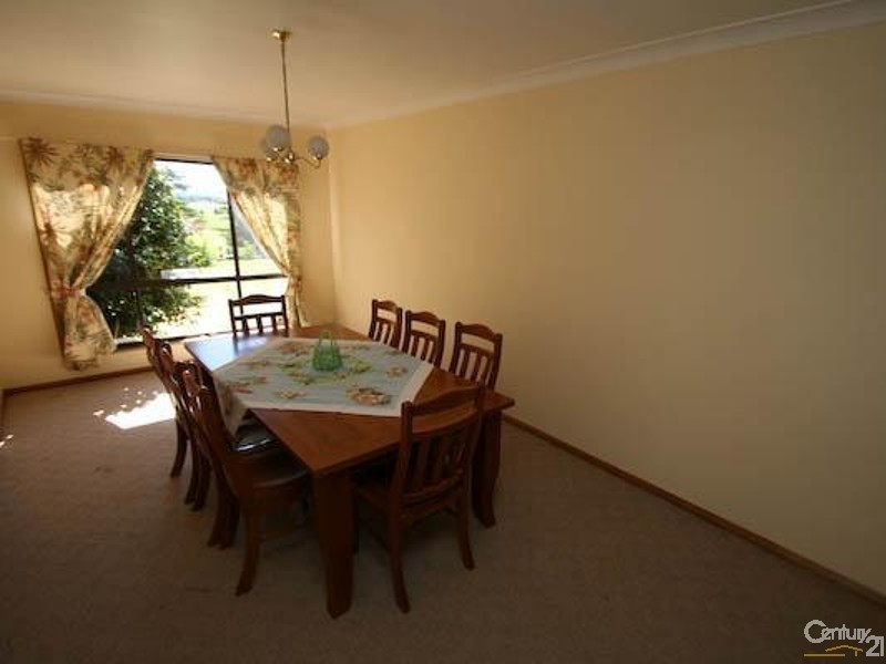 Spring Hill NSW 2800