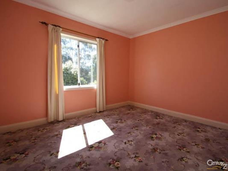 Spring Hill NSW 2800