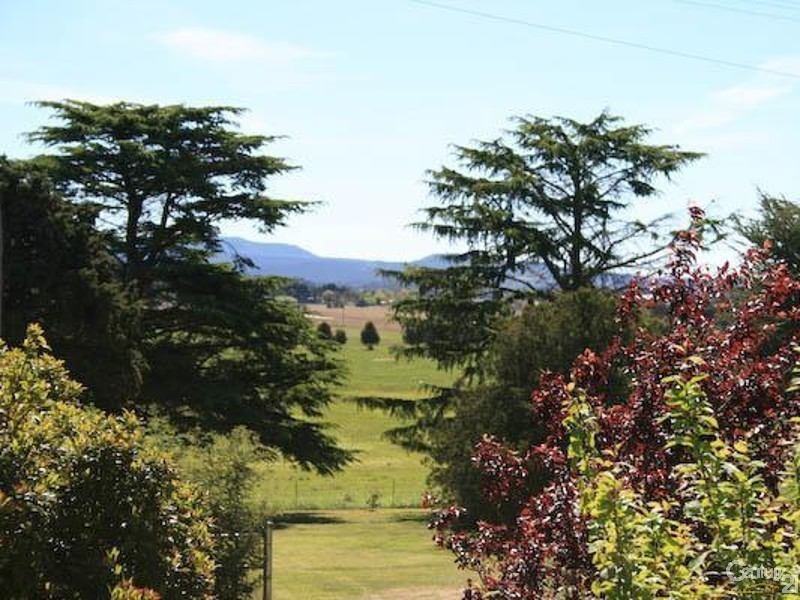 Spring Hill NSW 2800