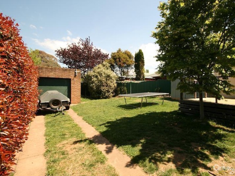 9 RACECOURSE ROAD, Orange NSW 2800