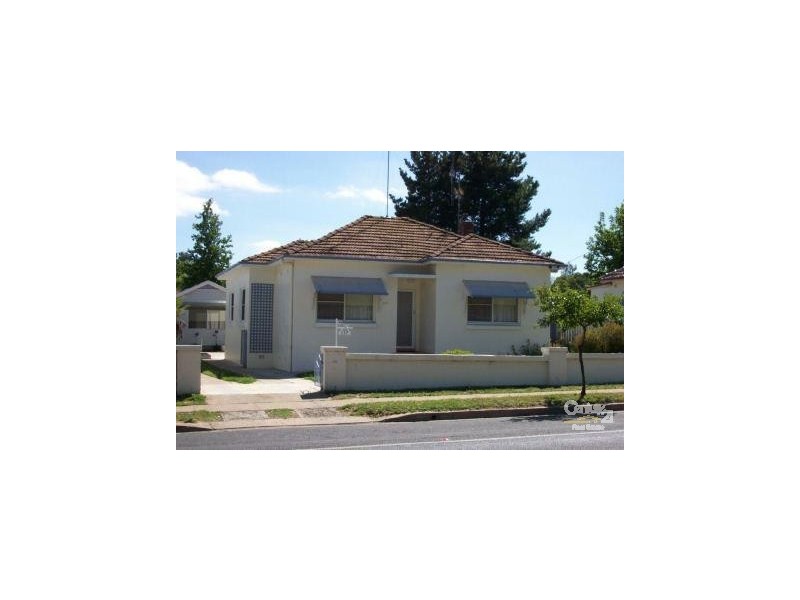 137 Bathurst Rd, Orange NSW 2800