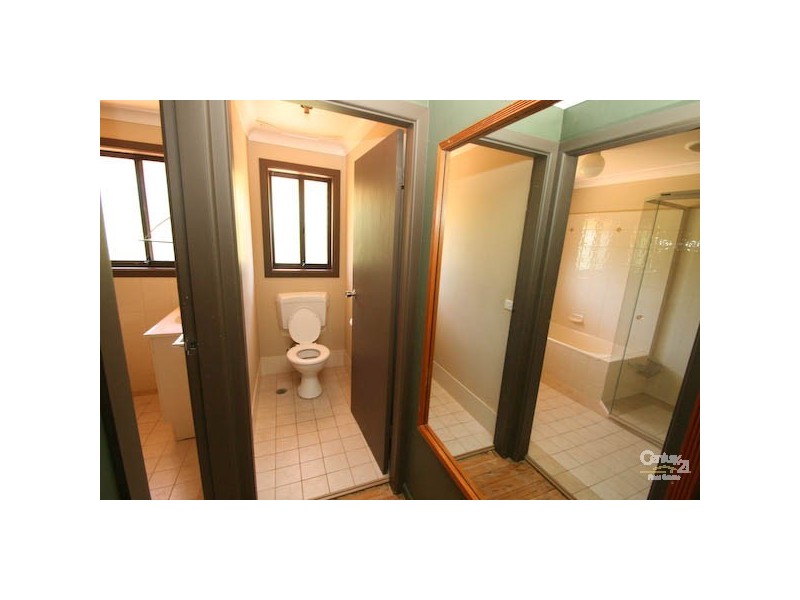 UNIT 4, 10 KALKADOON PLACE, Orange NSW 2800