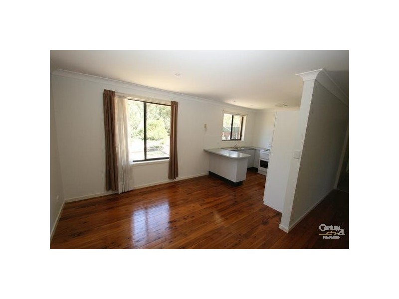 42 Sharps Rd, Orange NSW 2800