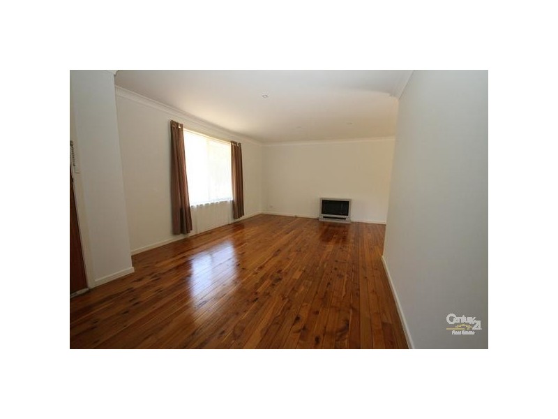 42 Sharps Rd, Orange NSW 2800