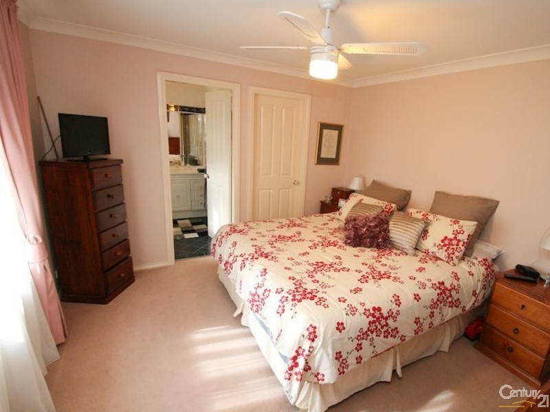 5 SARAN PLACE, Orange NSW 2800