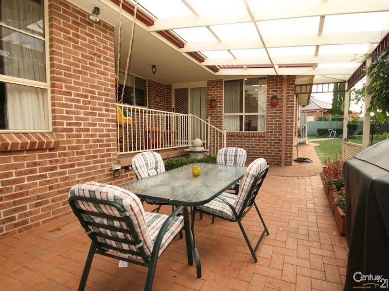 5 SARAN PLACE, Orange NSW 2800